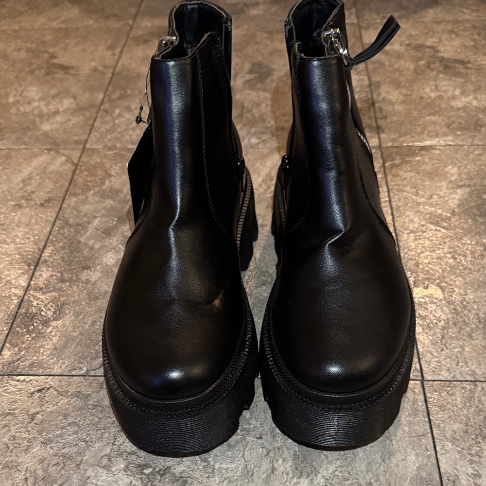 Forever 21 Black Combat Boots 👽 - Picture 4 of 9